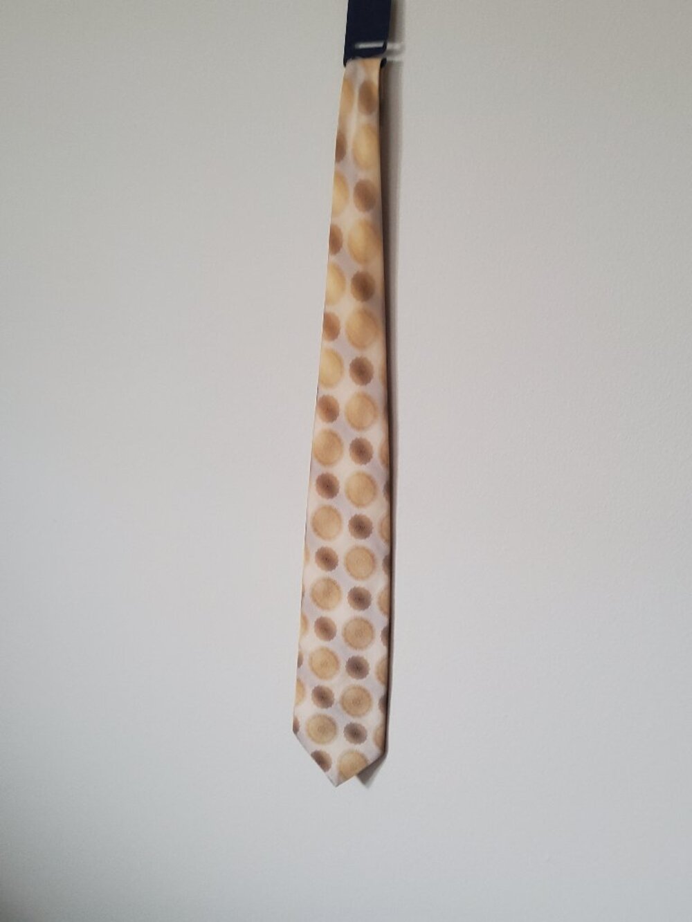 Vintage 60s or 70s tie Wembley Gold Medalion Men's necktie